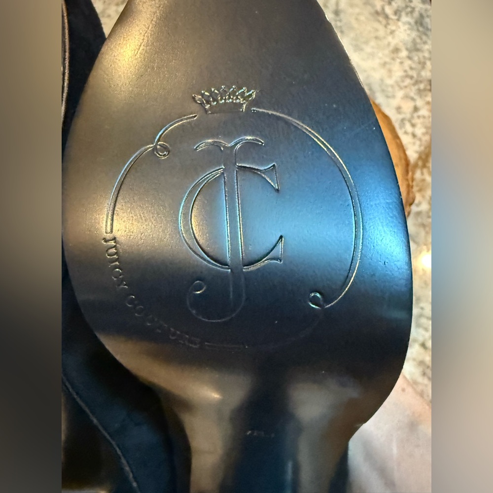 Juicy Couture Black High Heeled shoes. Size 7.5. EUC. So sexy and classic - Picture 4 of 13